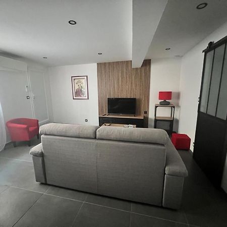 Studio Cosy Pour 2 Personnes A Thuir Apartamento Exterior foto